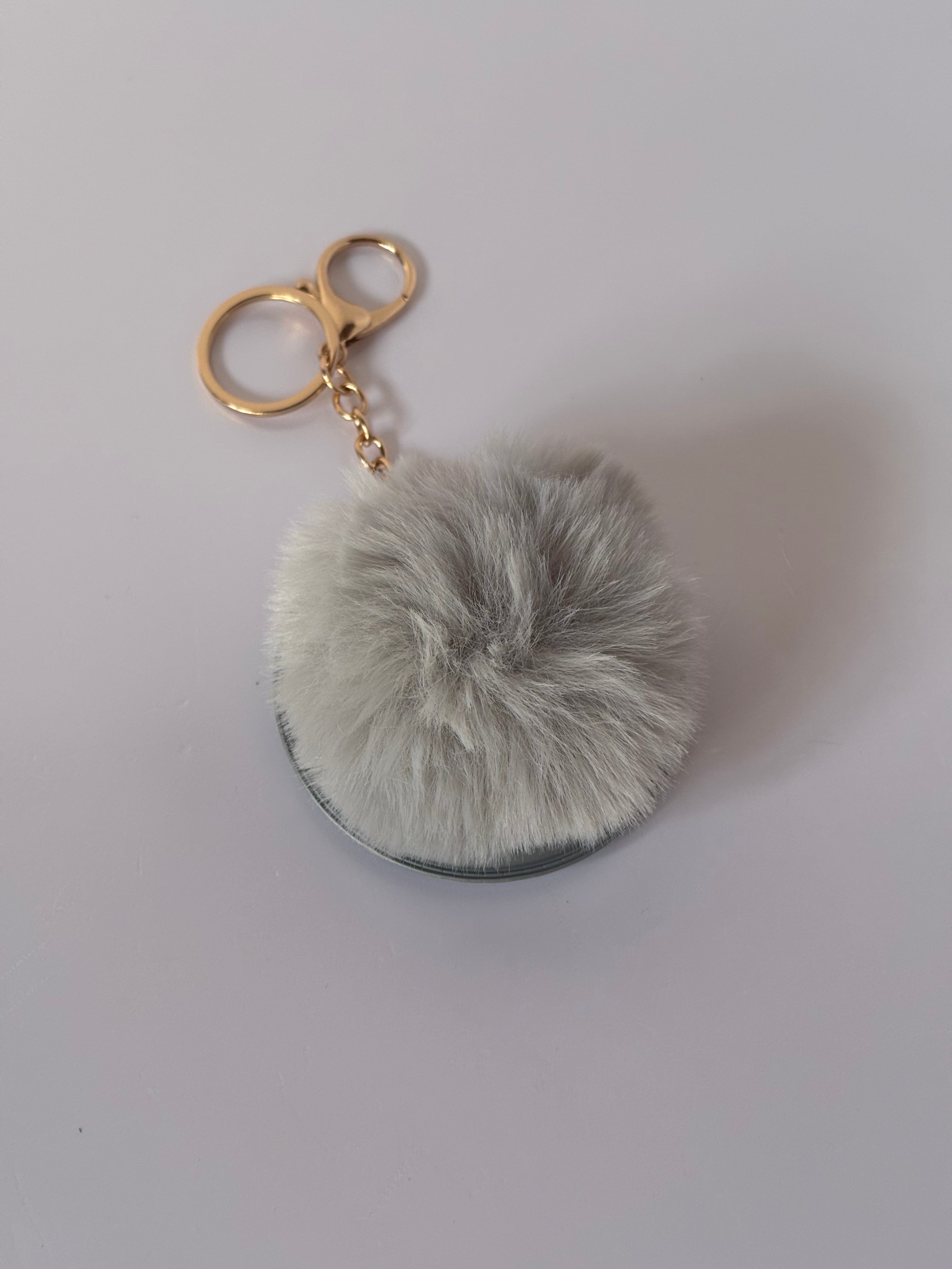 Portachiavi Specchietto compatto "Glow & Go" - Bag Charm con Pompon Soft Touch