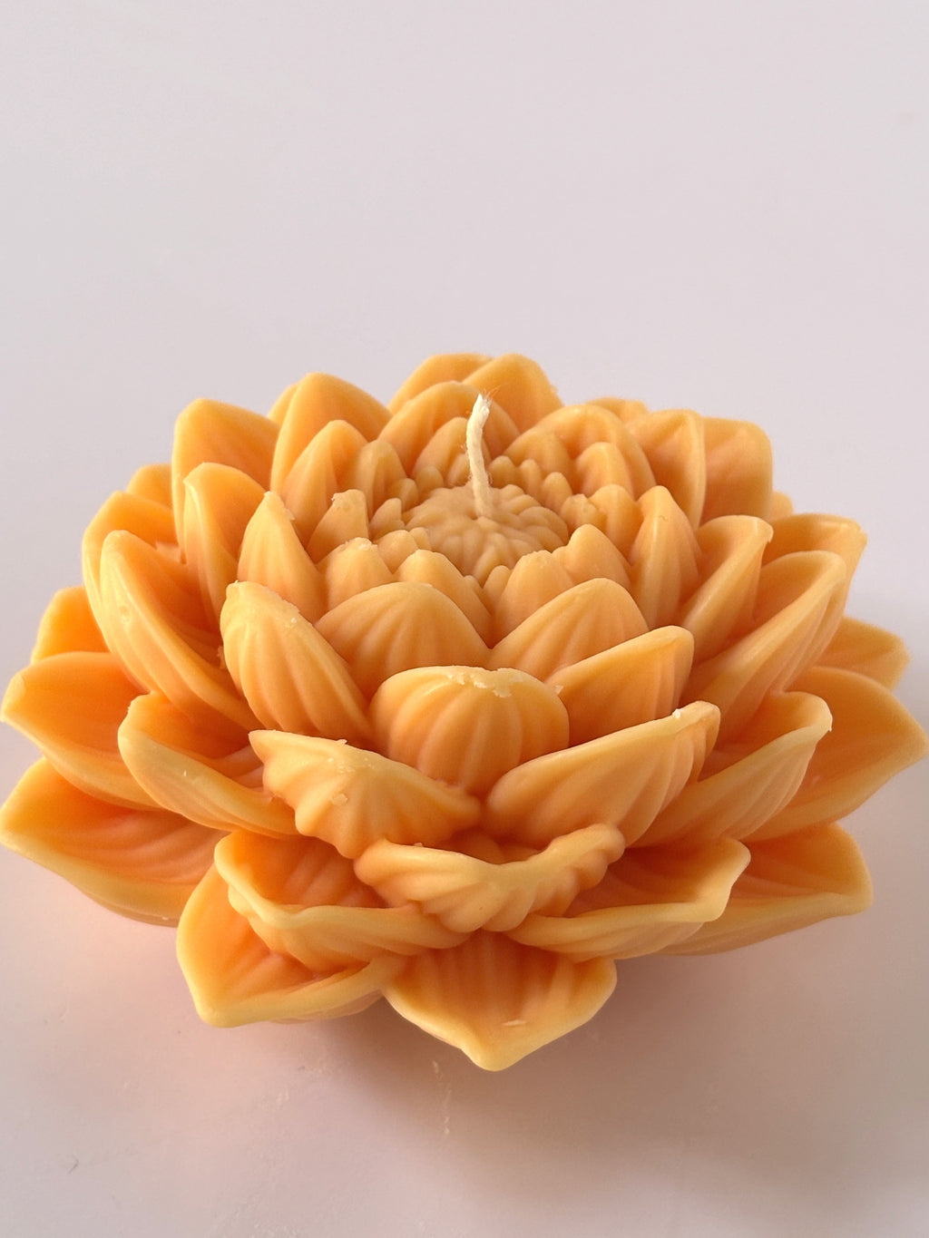 Candela Artigianale Aromatica "Lotus Dream" - Profumo di Vaniglia