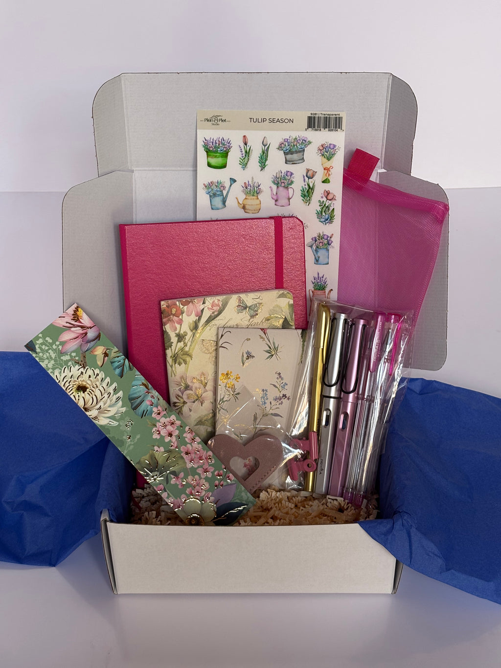 Cofanetto regalo con agenda a5 taccuino farfalle memo fiori segnalibro stile sakura adesivi cottege fiore astuccio in coordinato segnalibro forma cuore coordinato penne e accessori cancelleria 